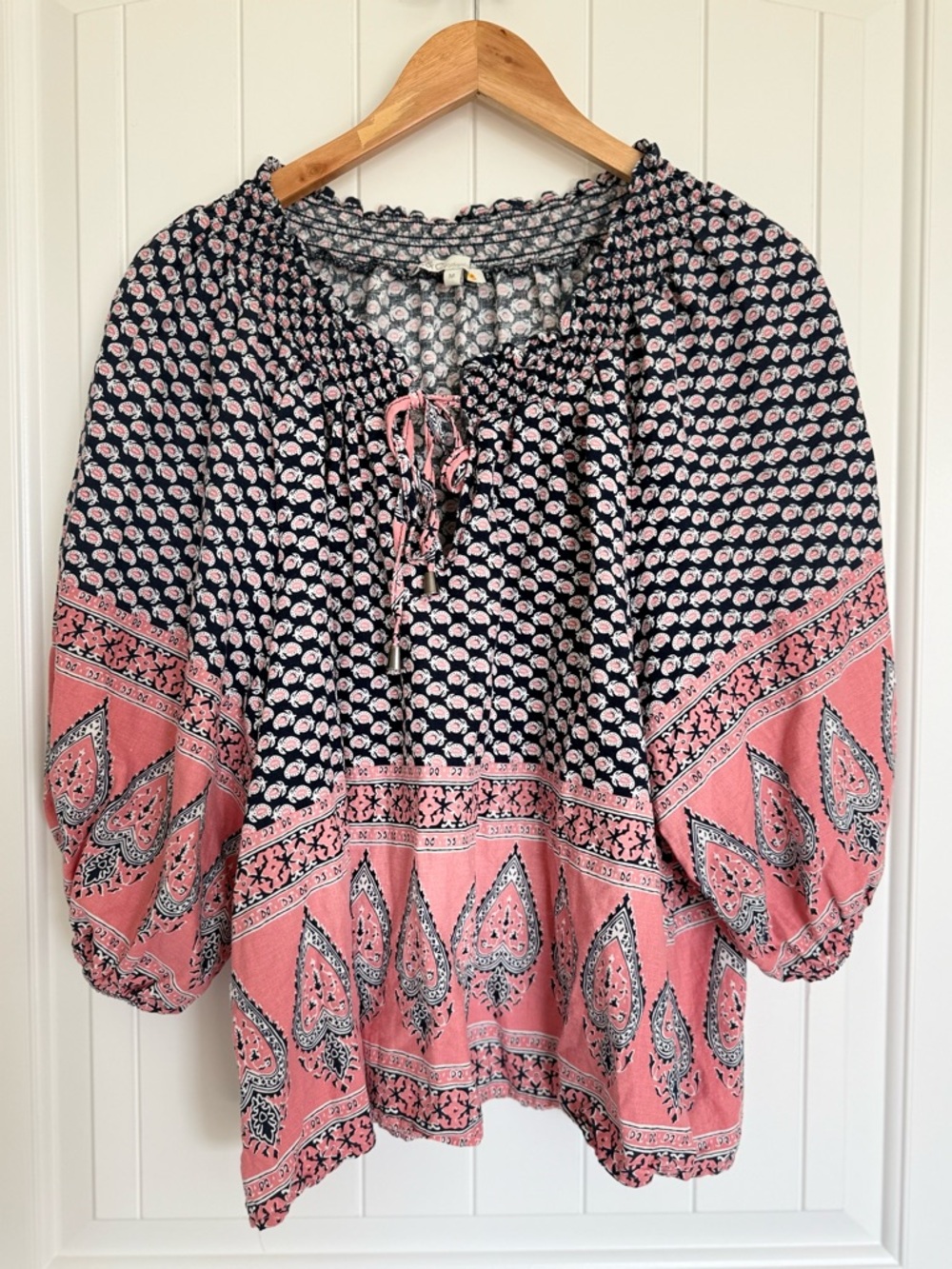 C&C California Navy Pink Paisley Linen Blend Peasant Blouse Boho Smocked Top M